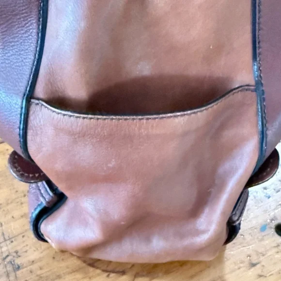 Fossil Vintage Reissue Brown and Tan Leather Shoulder Bag Distressed - Picture 5 of 16